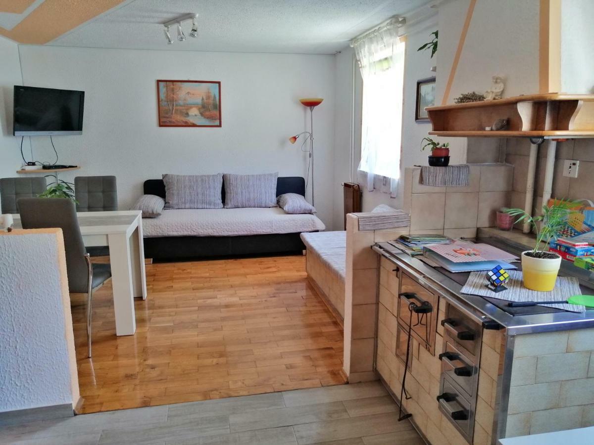 Apartmaji Iris